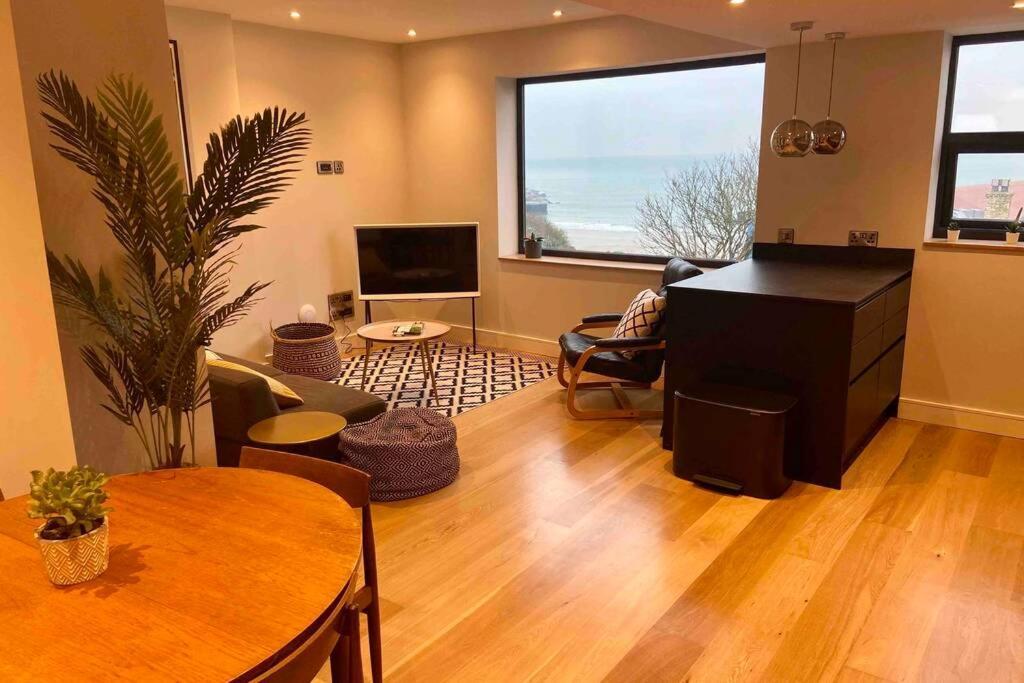 Beachside Apartment In The Centre Of Town Newquay  Exterior photo
